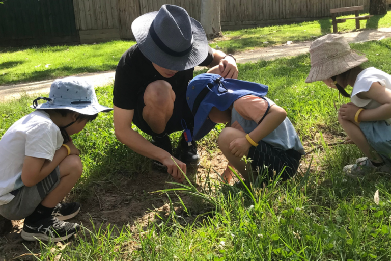 digital-documentation-vs-interaction-with-children:-finding-the-right-balance 